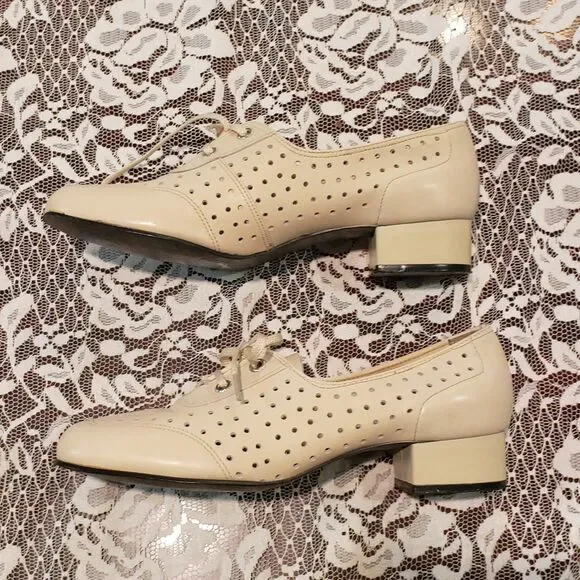 Vintage Cottagecore Coquette Cream Beige Shoes - Picture 2 of 7